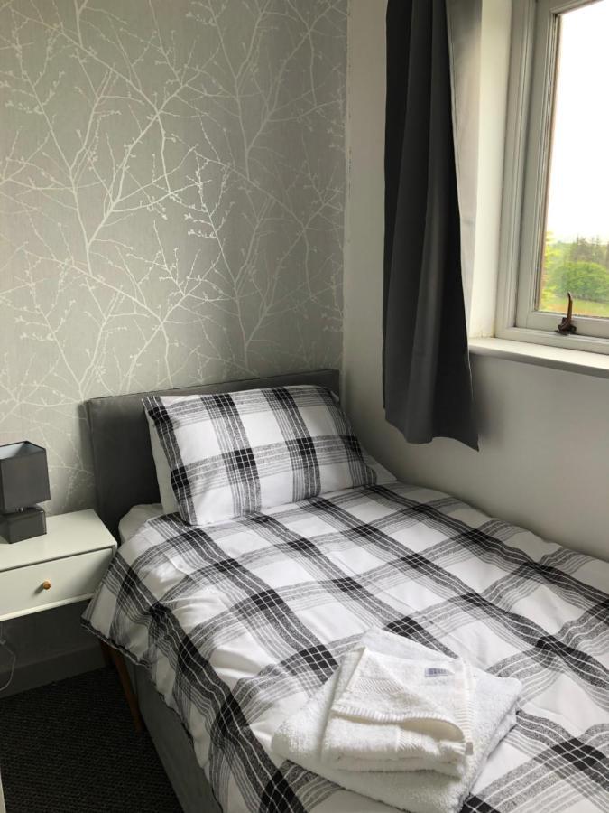 Pen Yr Allt Villa Bangor  Bagian luar foto